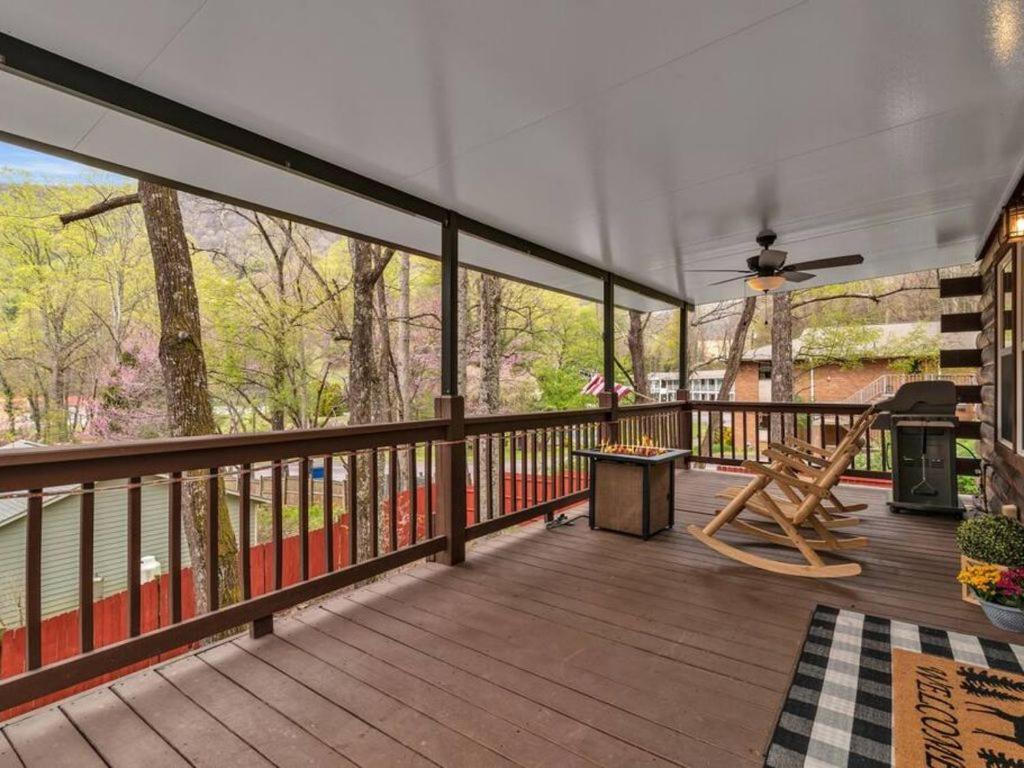 Soco Serene Cabin In The Heart Of Maggie Valley Esterno foto
