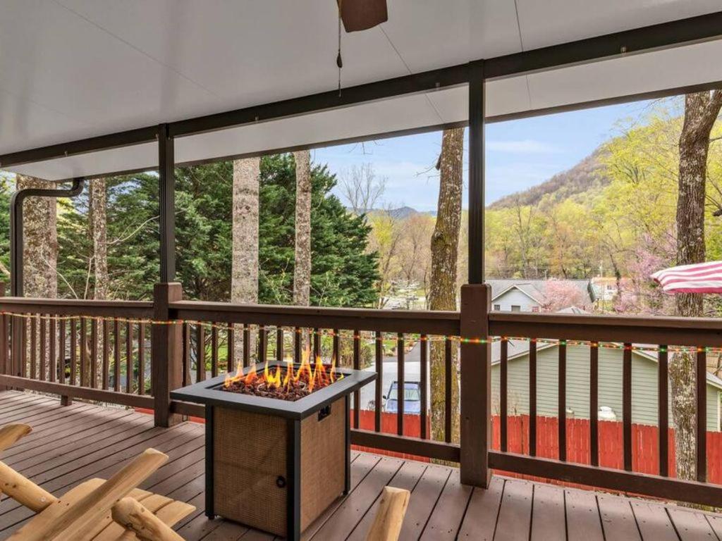 Soco Serene Cabin In The Heart Of Maggie Valley Esterno foto