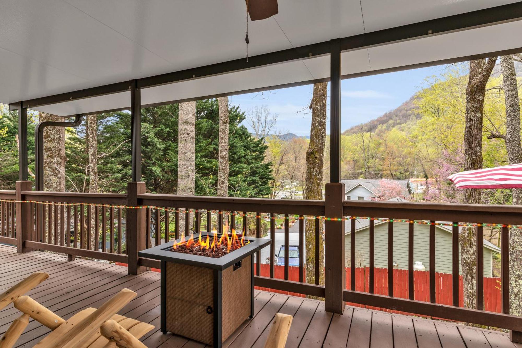 Soco Serene Cabin In The Heart Of Maggie Valley Esterno foto